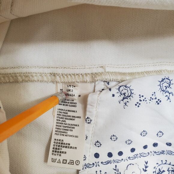 We The Free People Mini Skirt Button Fly Distressed Denim White Women's Sz 24 - Picture 11 of 16